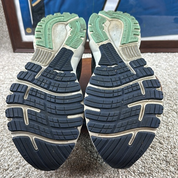Brooks Adrenaline GTS 19 Women's Running Navy, Aqua, Tan 1202841B450 women 10.5 - Picture 6 of 8